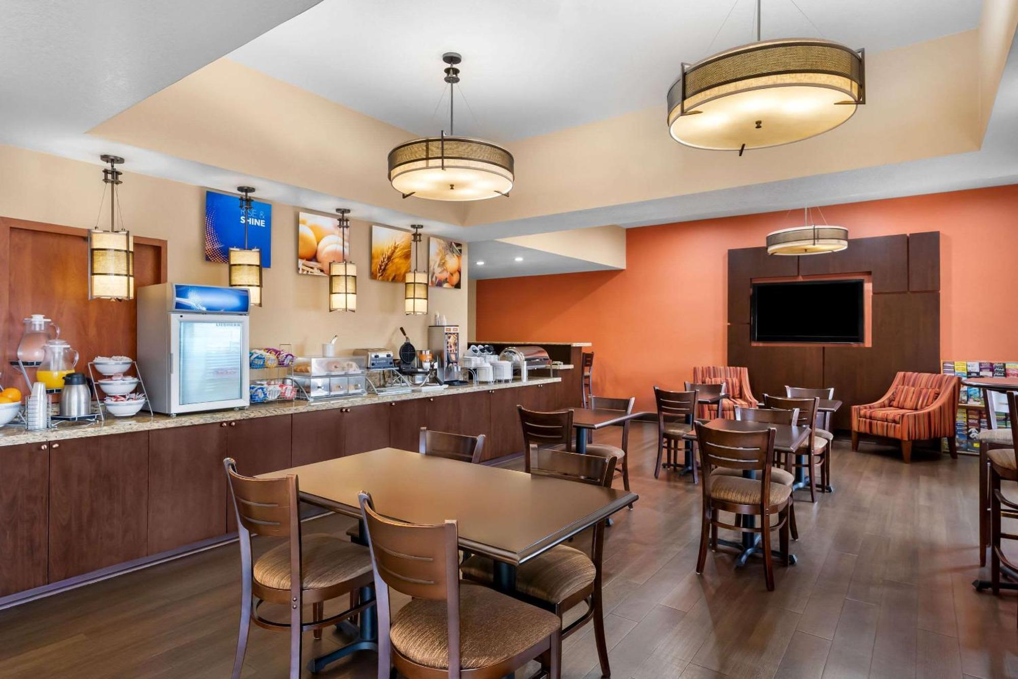 Comfort Suites Clovis Luaran gambar