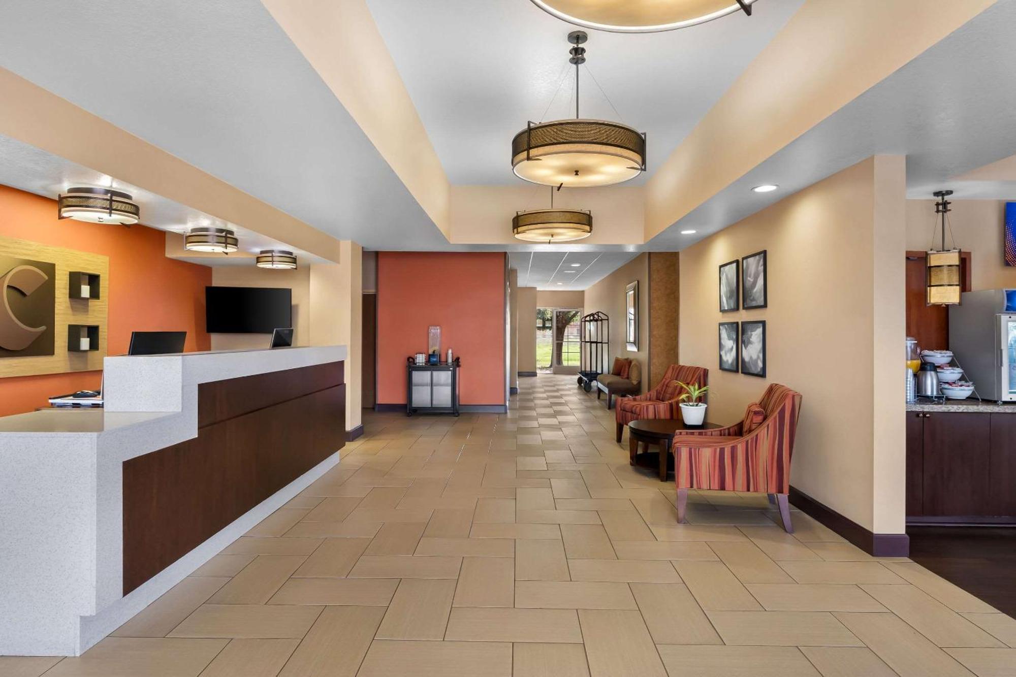 Comfort Suites Clovis Luaran gambar