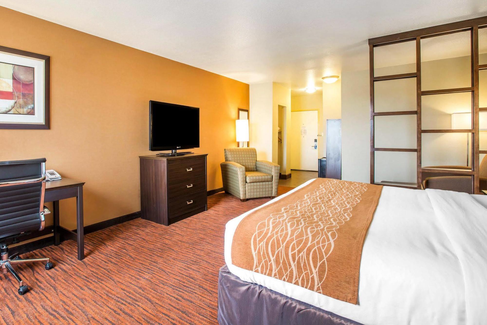 Comfort Suites Clovis Luaran gambar